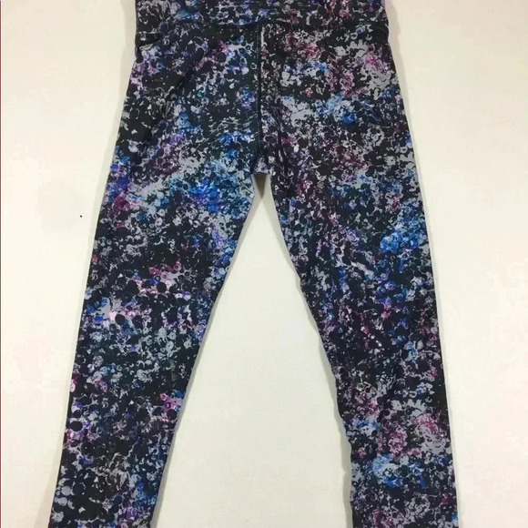 Fabletics Cropped Athletic Leggings - Picture 5 of 5